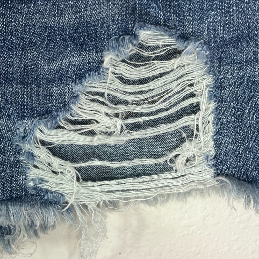 STS blue distressed high rise jean shorts, Size 26 - Picture 3 of 8
